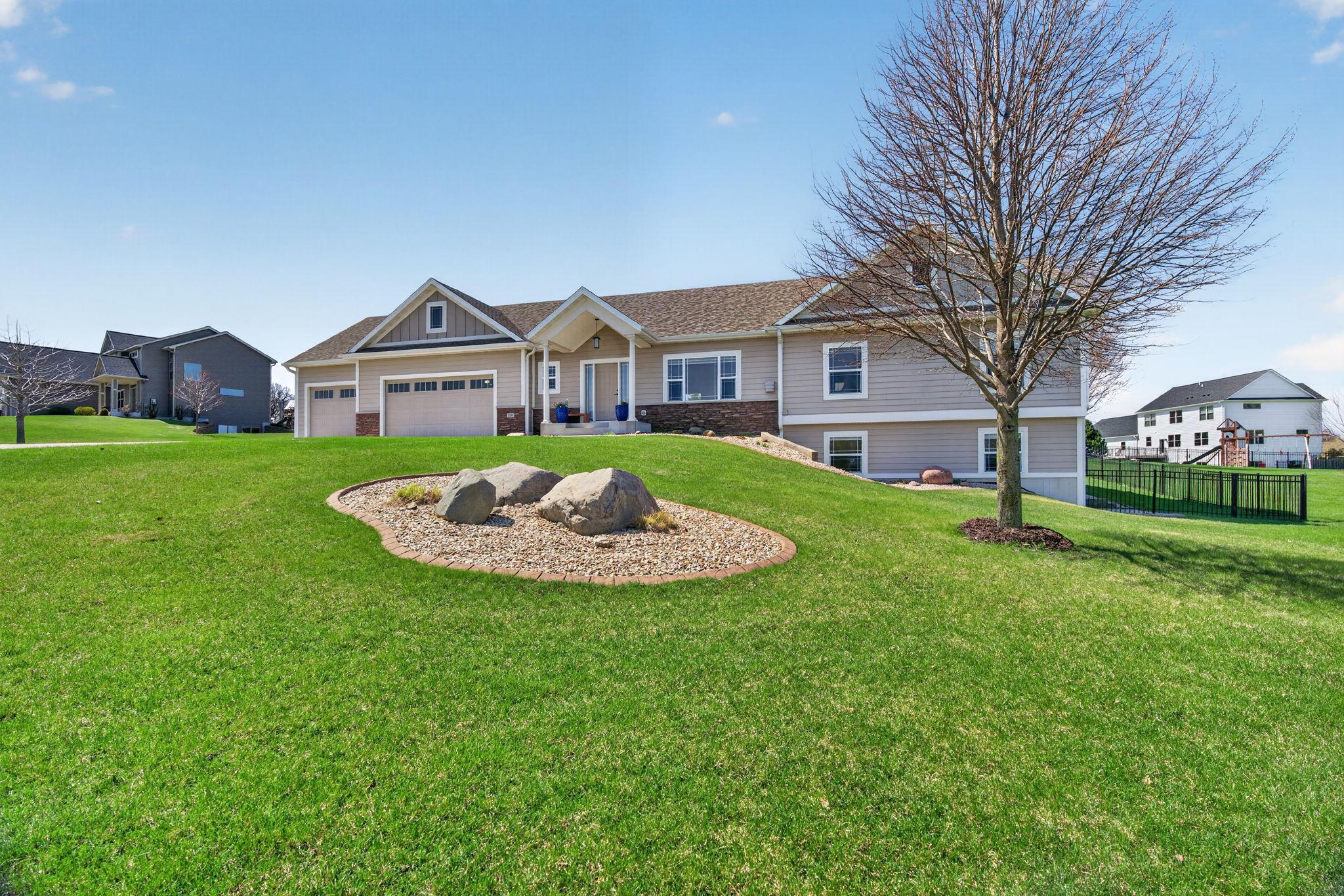 3940 Creek View Lane Southwest Rochester, MN 55902 - Photo 39 of 53