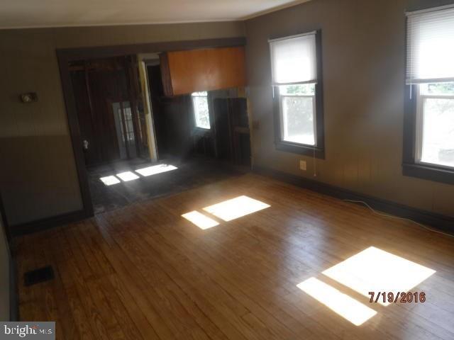 481 Burnt Bark Road Brick, NJ 08723 - Photo 5 of 14 Gallery Image 5