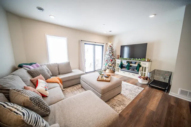 $325,000 | 5212 Harvest Sq Place Northwest, Rochester, MN 55901