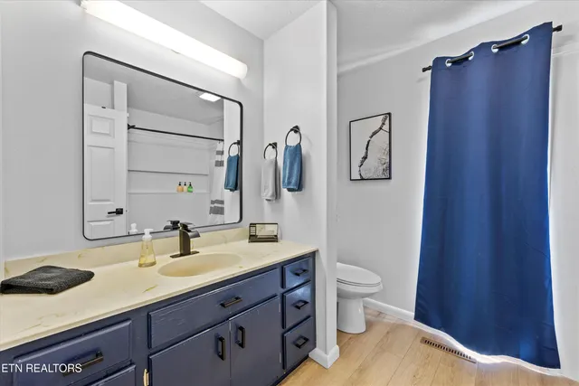 $425,000 | 4533 East Scenic Drive, Gatlinburg, TN 37738