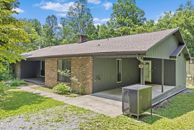 $425,000 | 4533 East Scenic Drive, Gatlinburg, TN 37738