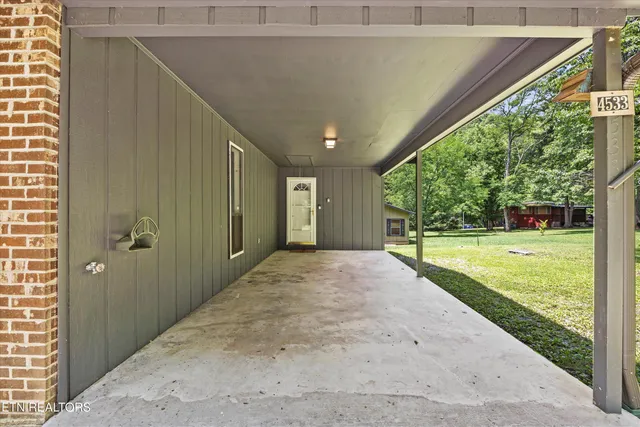 $425,000 | 4533 East Scenic Drive, Gatlinburg, TN 37738