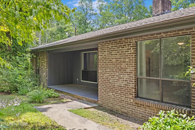 $425,000 | 4533 East Scenic Drive, Gatlinburg, TN 37738