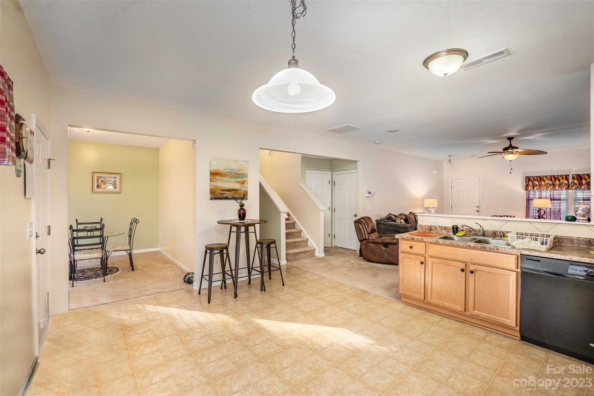 5810 Ringneck Road Charlotte, NC 28216 - Photo 9 of 27 Gallery Image 9