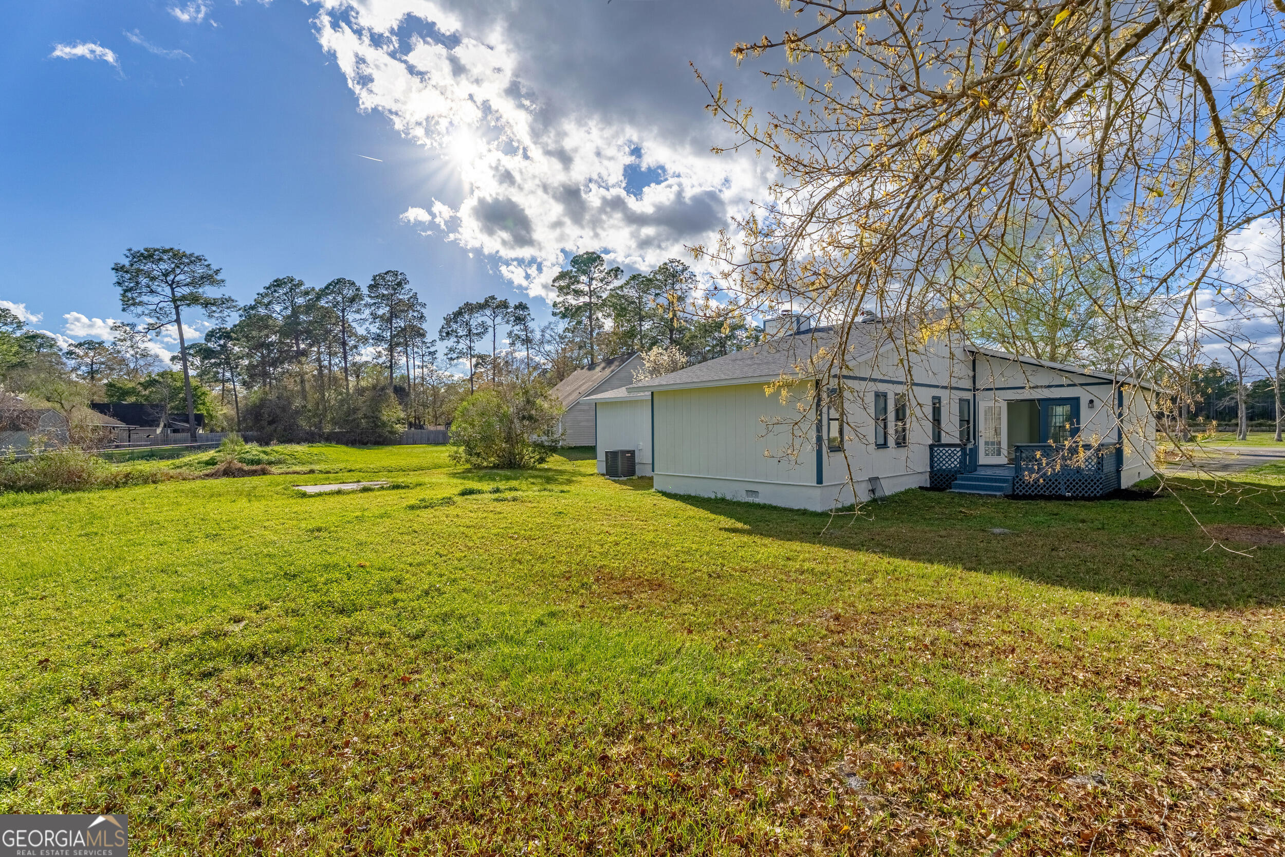 104 Cardinal Street Woodbine, GA 31569 - Photo 4 of 23