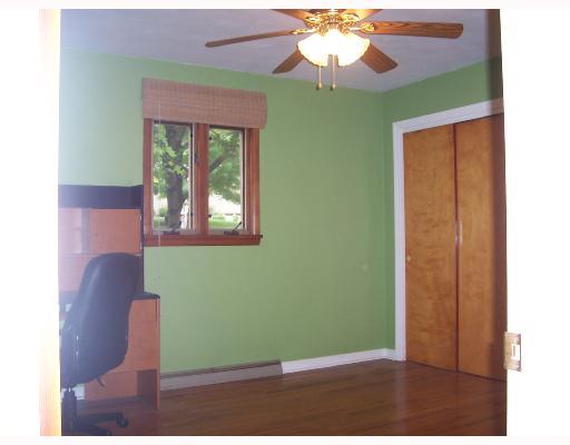25 Easton Road Fox Chapel, PA 15238 - Photo 6 of 8 Studio/Study/Office.