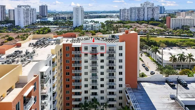 $3,250 | 18800 Northeast 29th Avenue, Unit PH20, Aventura, FL 33180