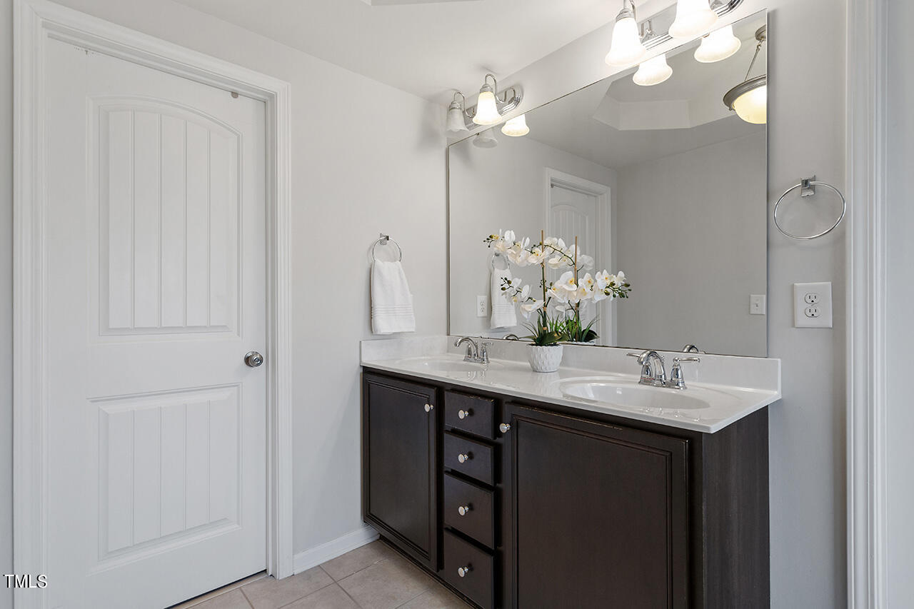2325 Everstone Road Wake Forest, NC 27587 - Photo 18 of 32 2325 Everstone Road_29