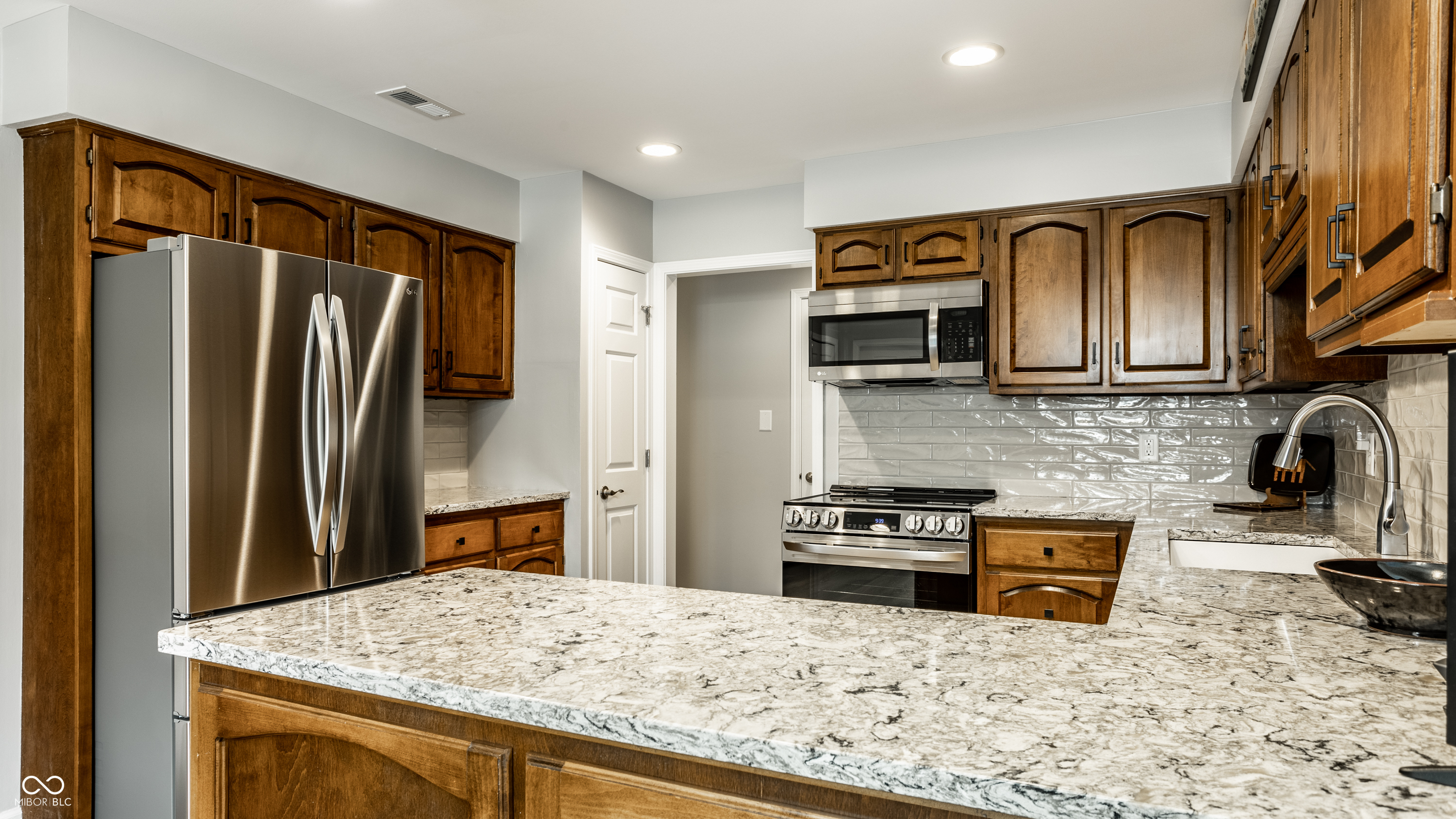 420 Bent Tree Lane, Unit 4 Indianapolis, IN 46260 - Photo 20 of 46