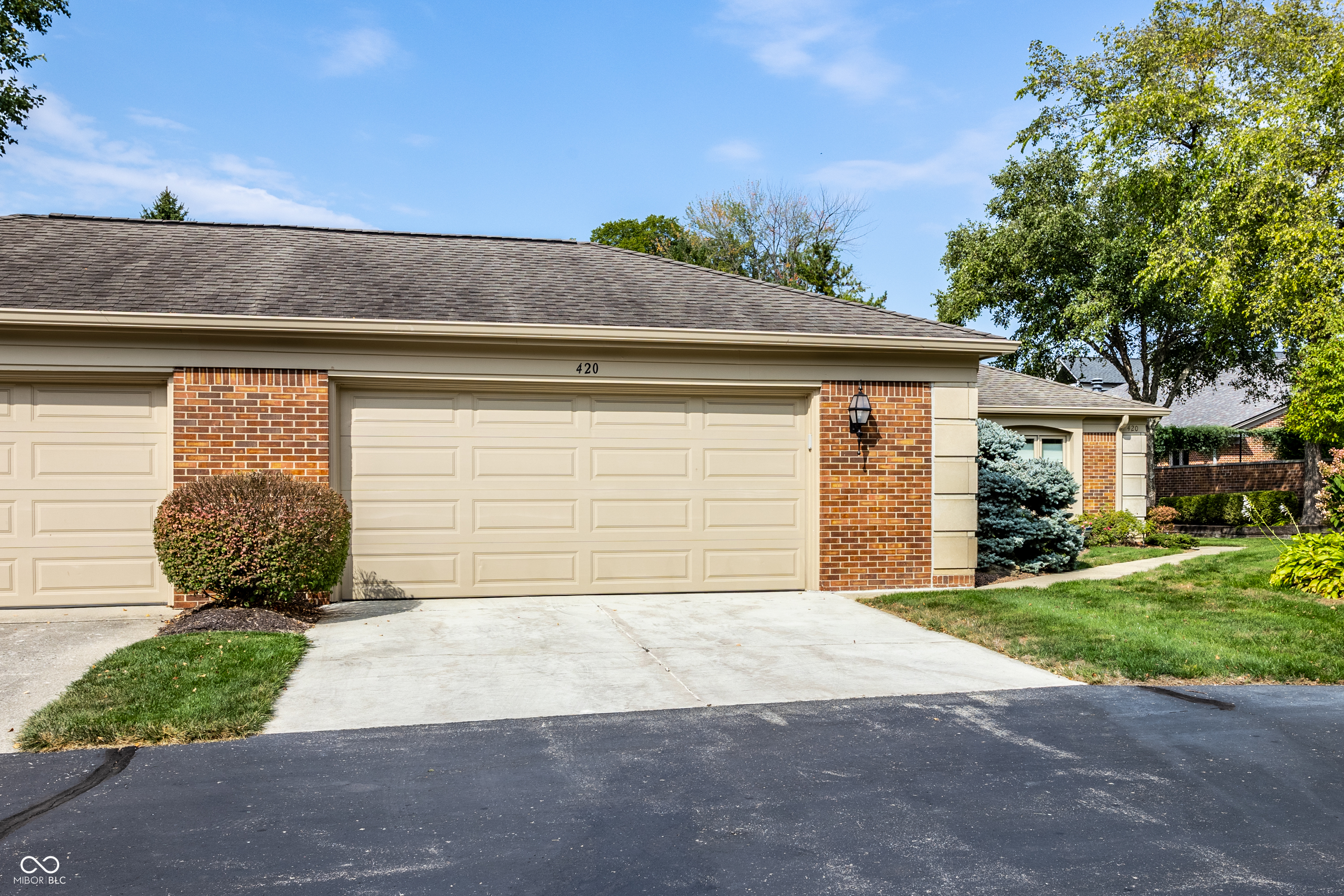 420 Bent Tree Lane, Unit 4 Indianapolis, IN 46260 - Photo 2 of 46