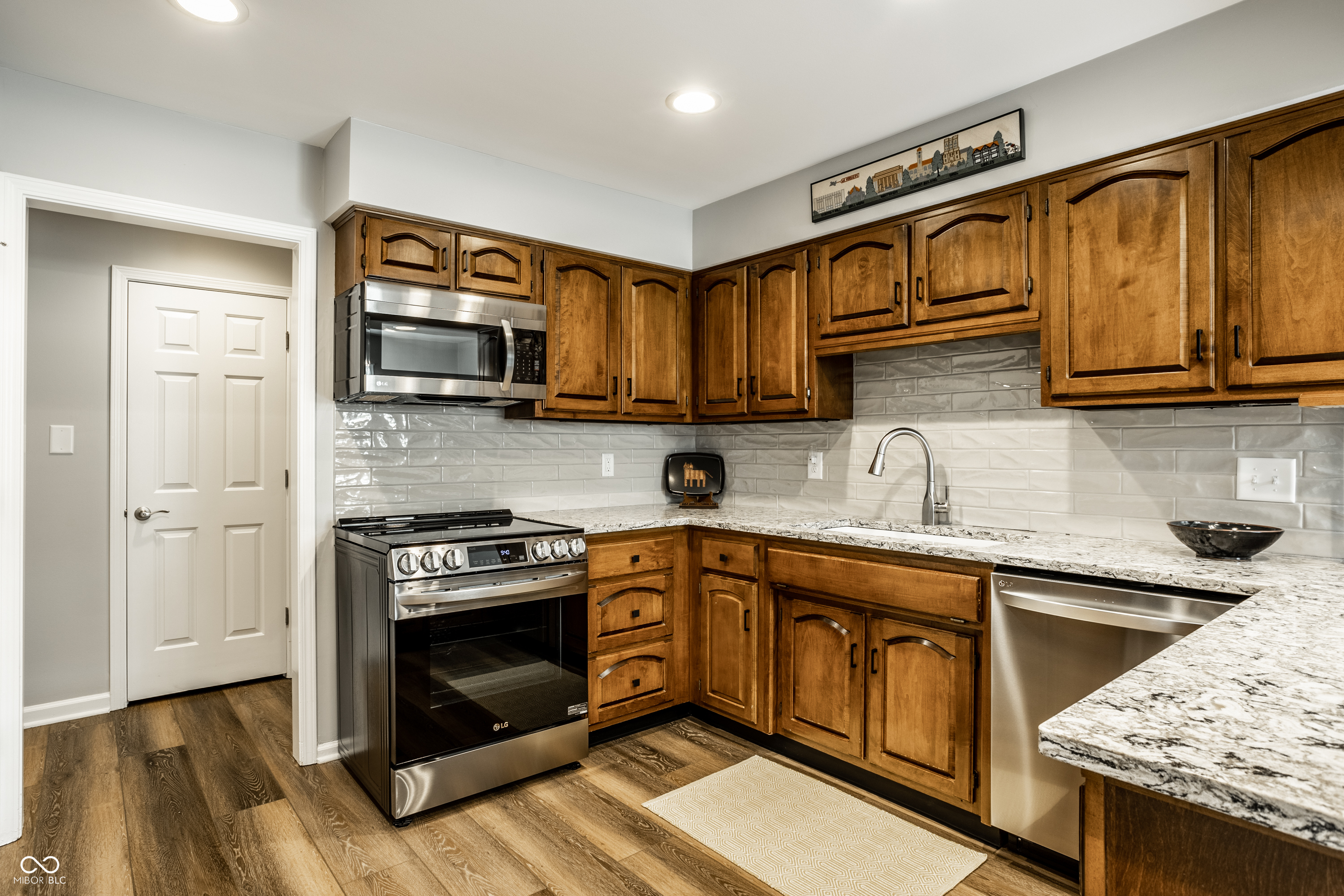 420 Bent Tree Lane, Unit 4 Indianapolis, IN 46260 - Photo 22 of 46