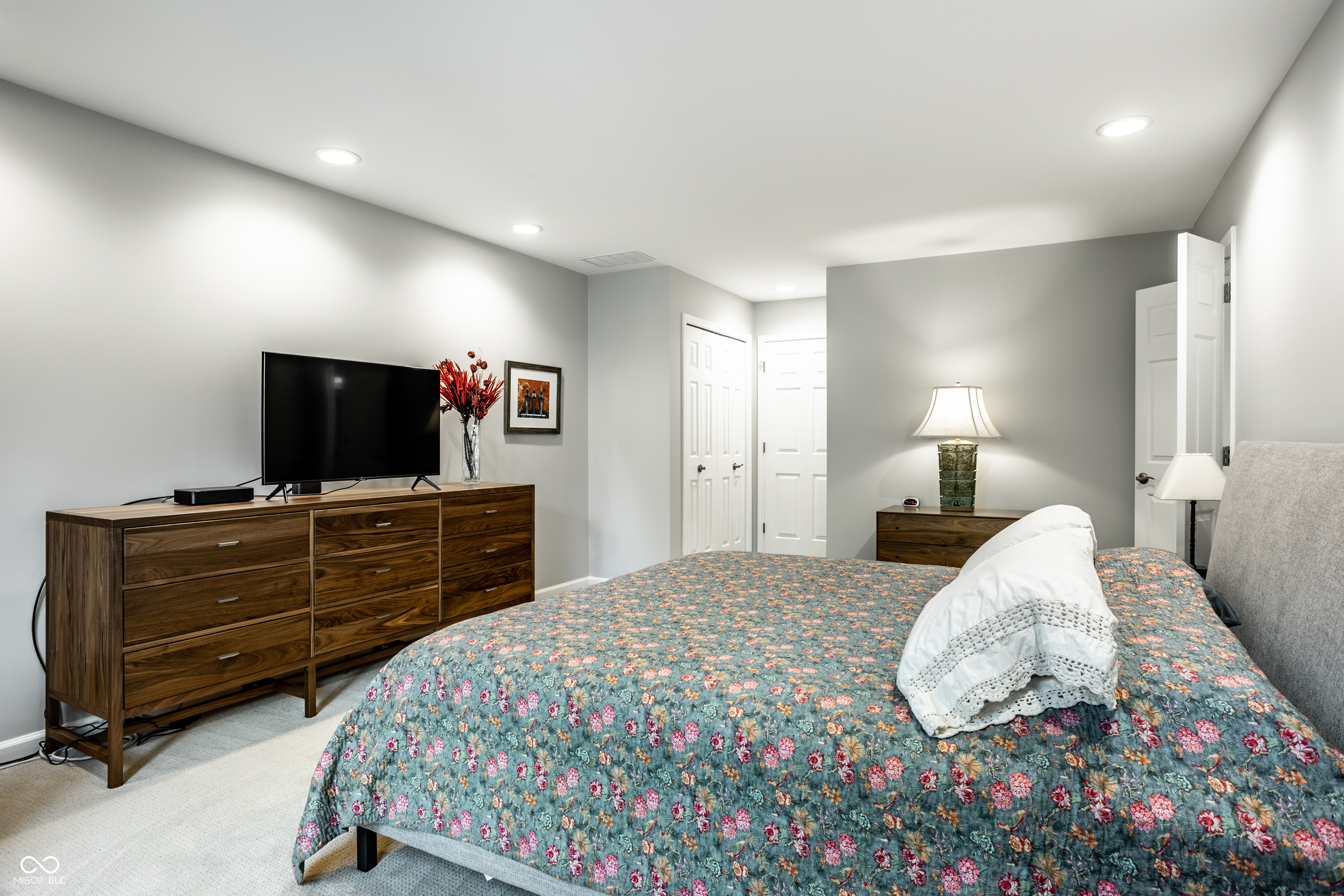 420 Bent Tree Lane, Unit 4 Indianapolis, IN 46260 - Photo 33 of 46