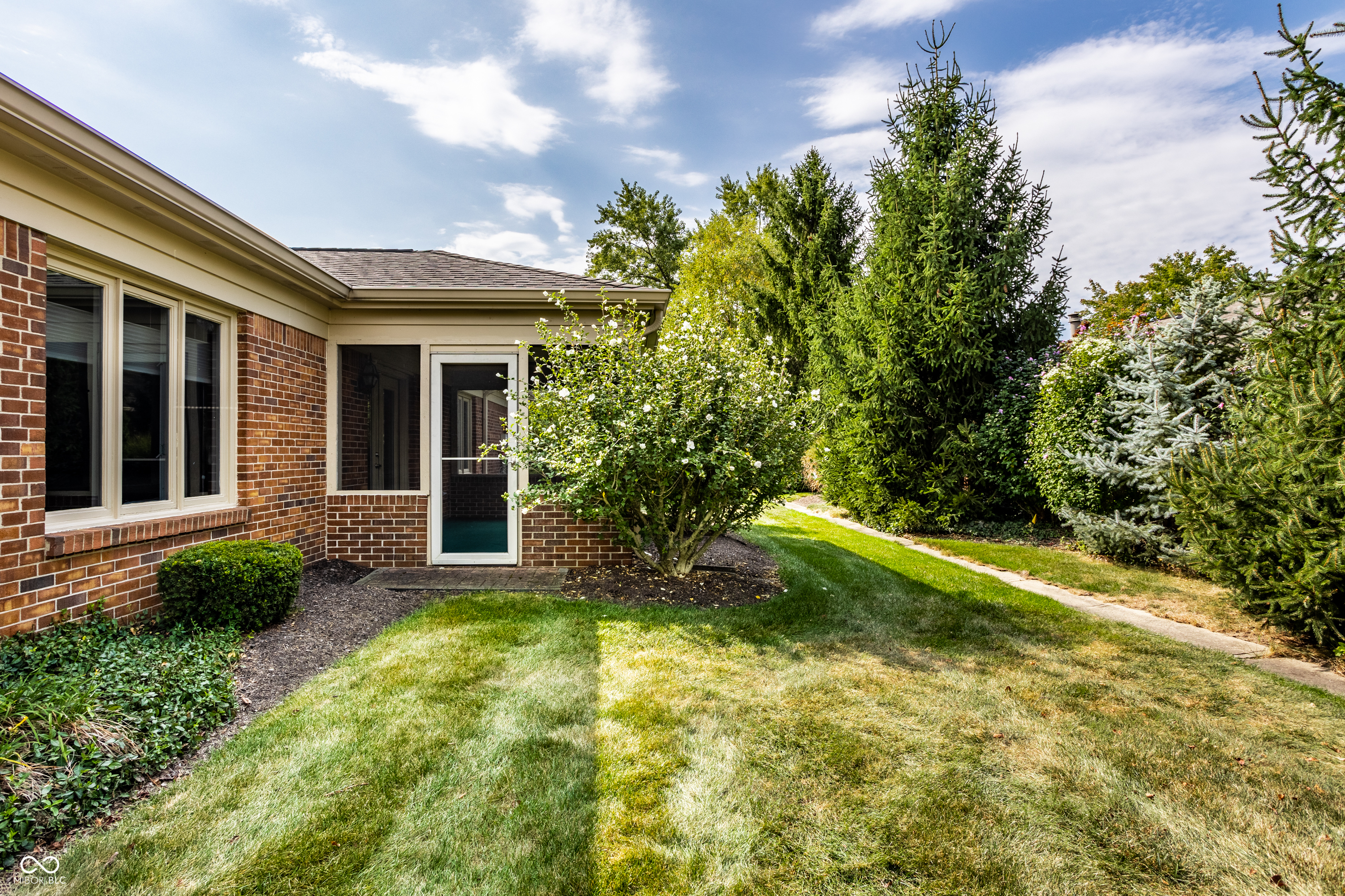 420 Bent Tree Lane, Unit 4 Indianapolis, IN 46260 - Photo 43 of 46