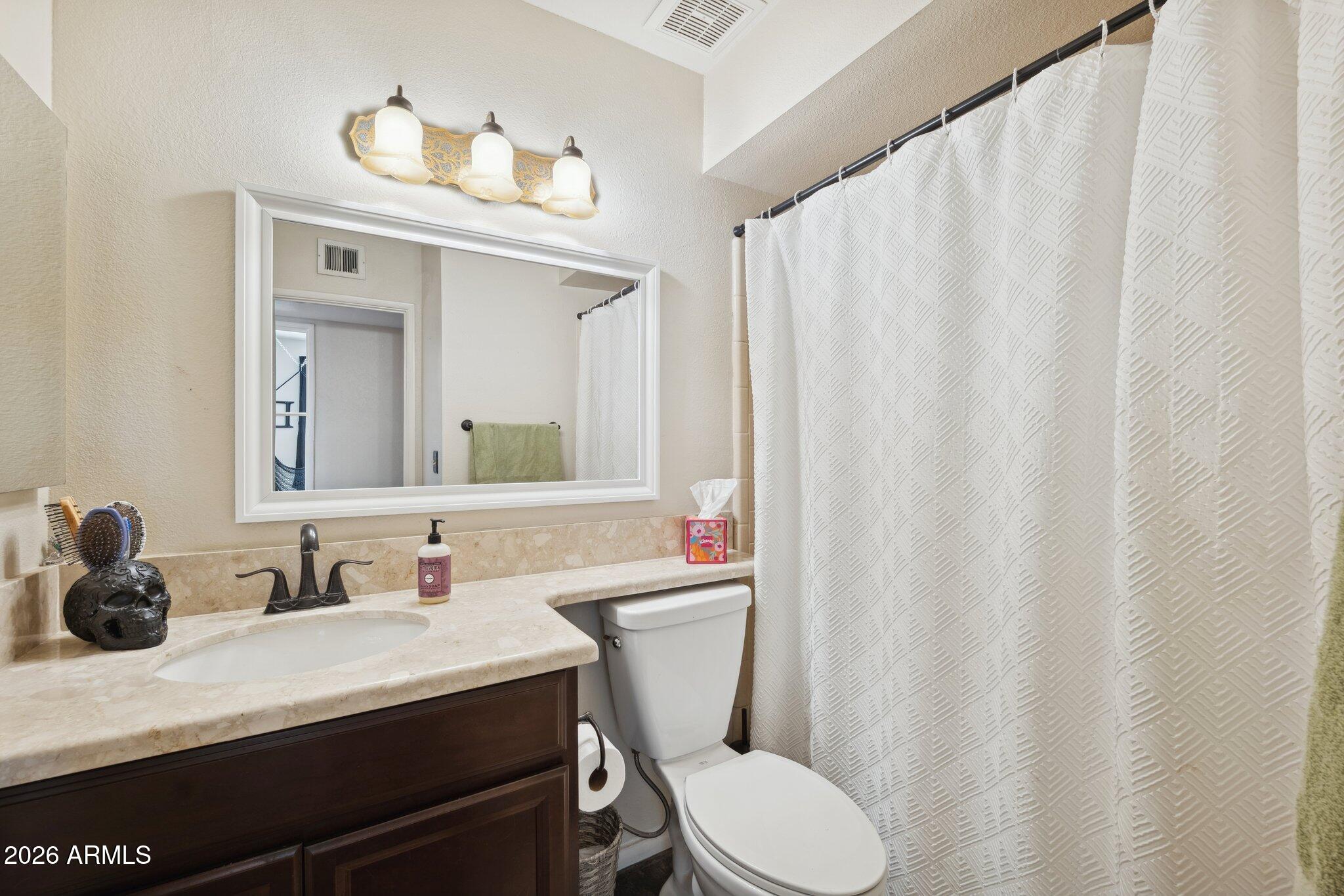 802 East Marconi Avenue Phoenix, AZ 85022 - Photo 22 of 35 Guest Bathroom