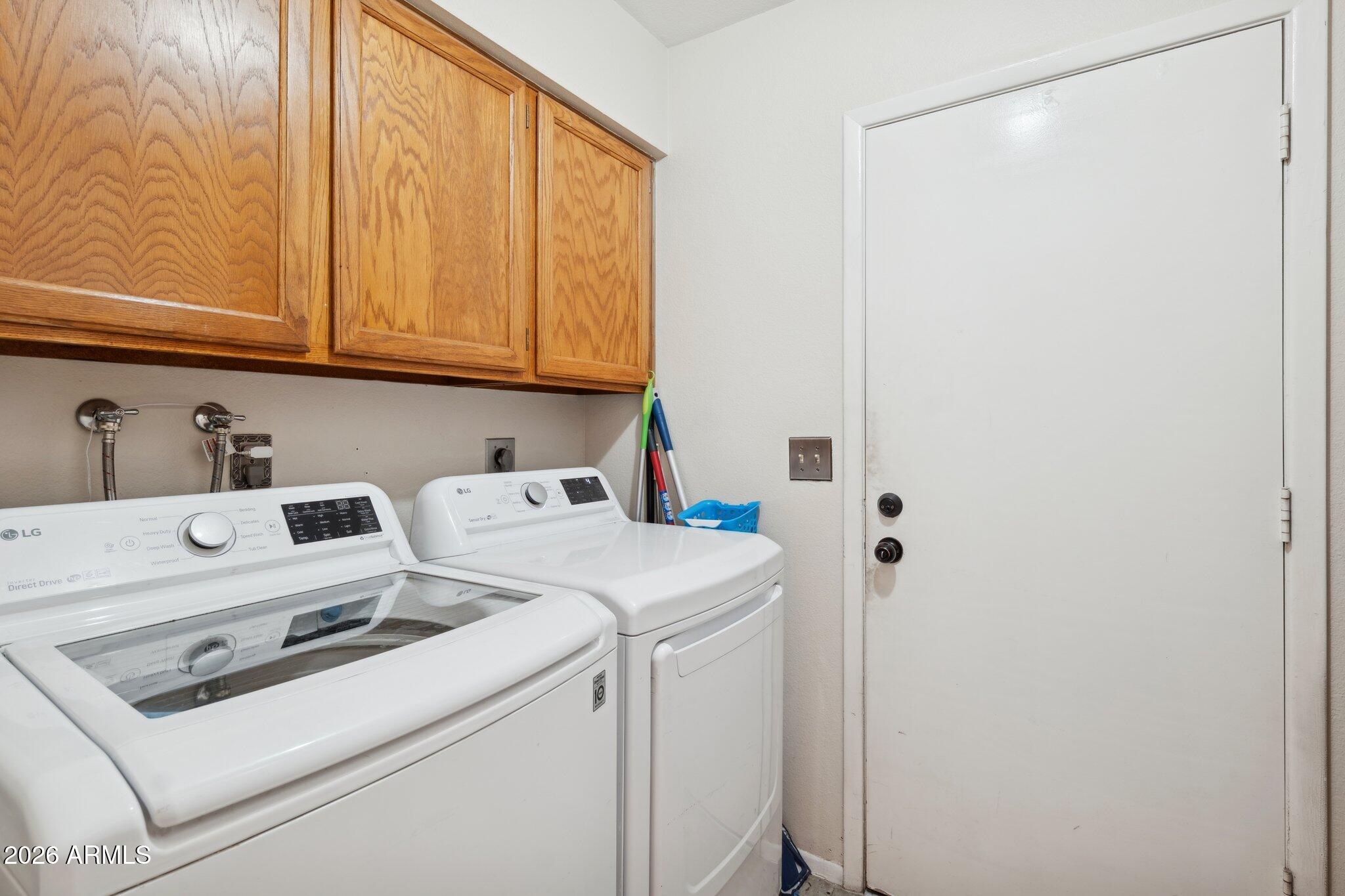802 East Marconi Avenue Phoenix, AZ 85022 - Photo 25 of 35 Laundry