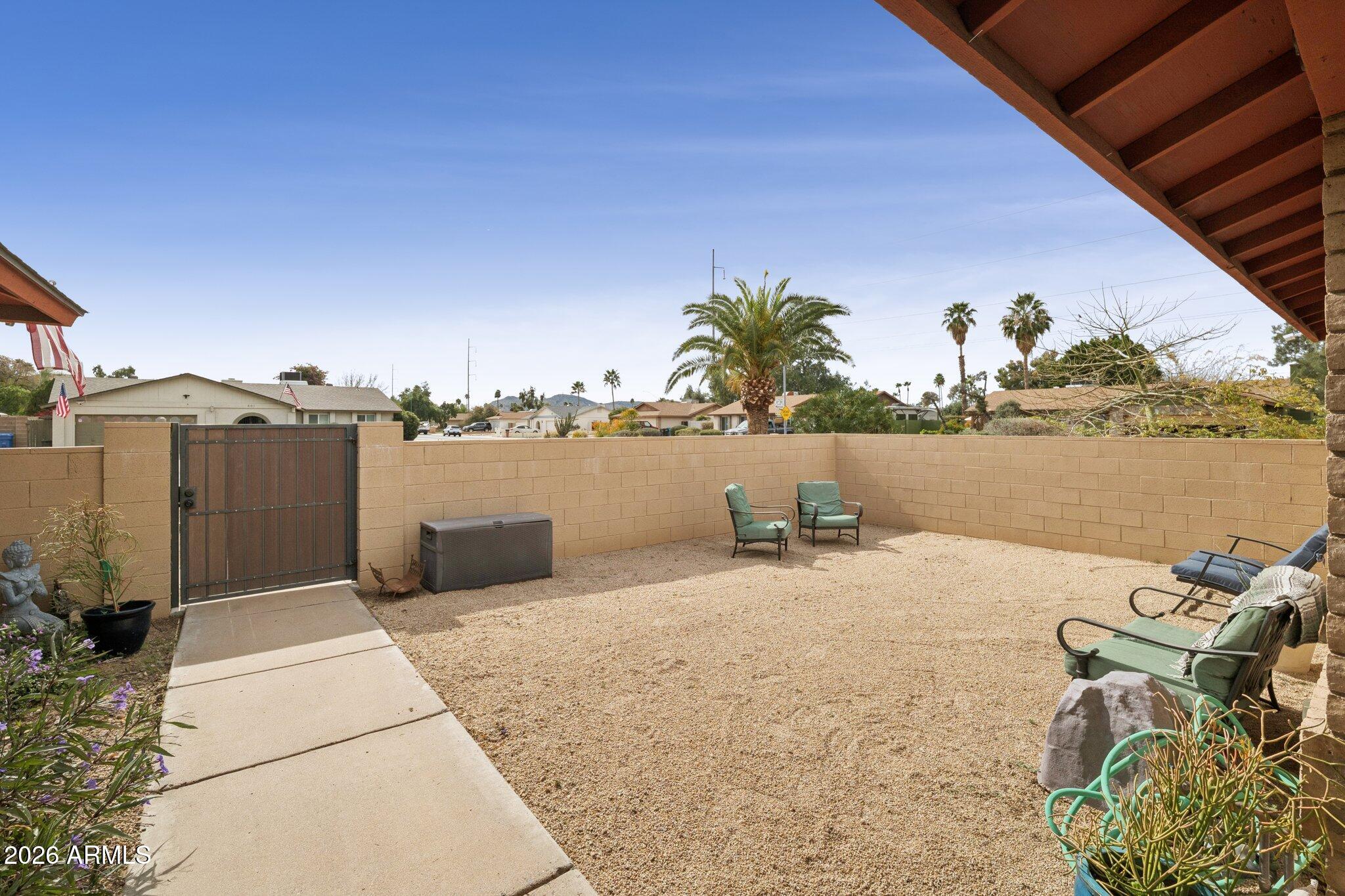 802 East Marconi Avenue Phoenix, AZ 85022 - Photo 5 of 35 Front Courtyard