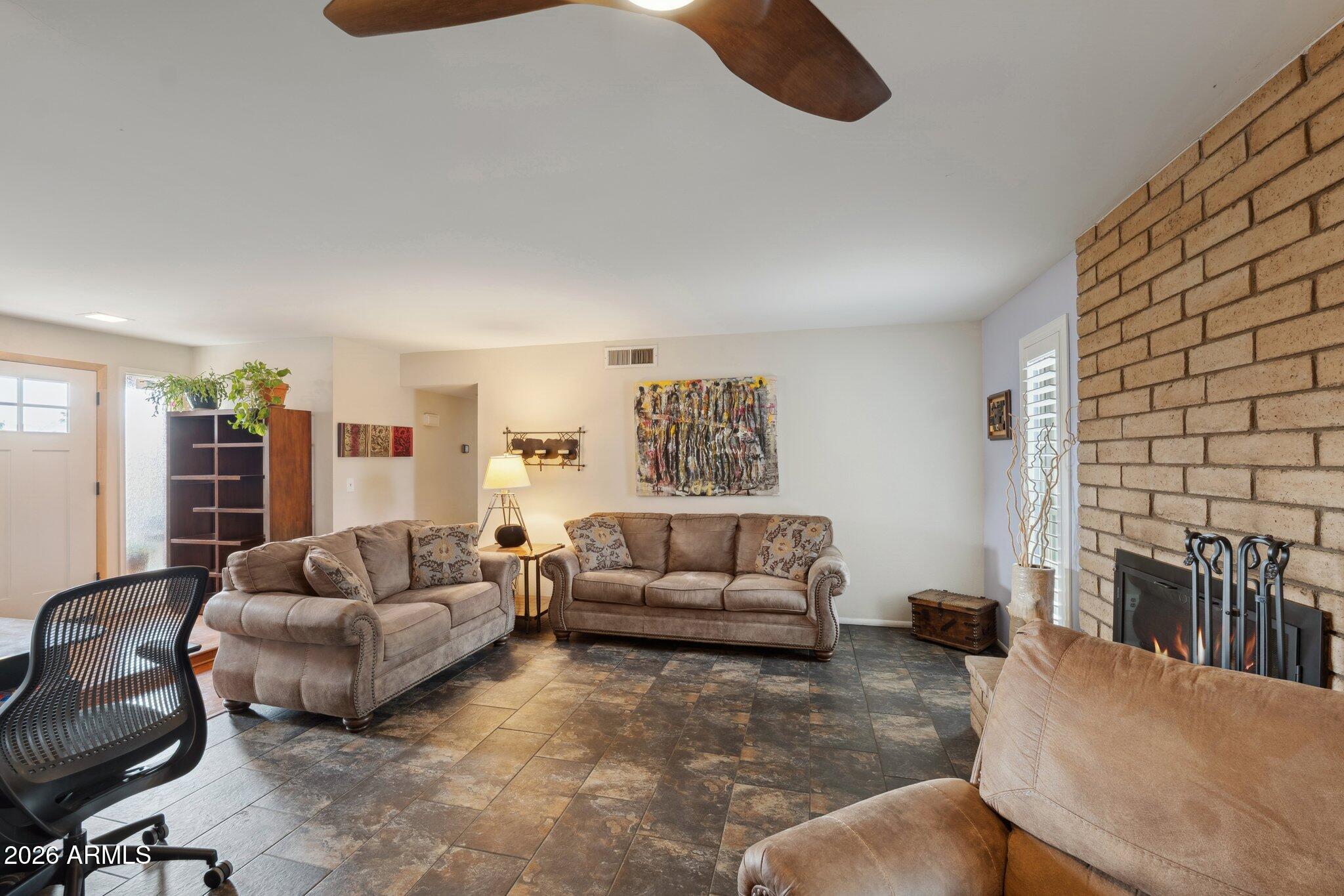 802 East Marconi Avenue Phoenix, AZ 85022 - Photo 7 of 35 Family Room