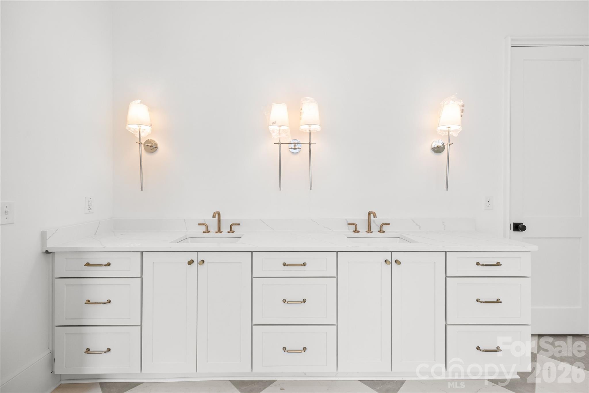 4628 Water Oak Road Charlotte, NC 28211 - Photo 11 of 26