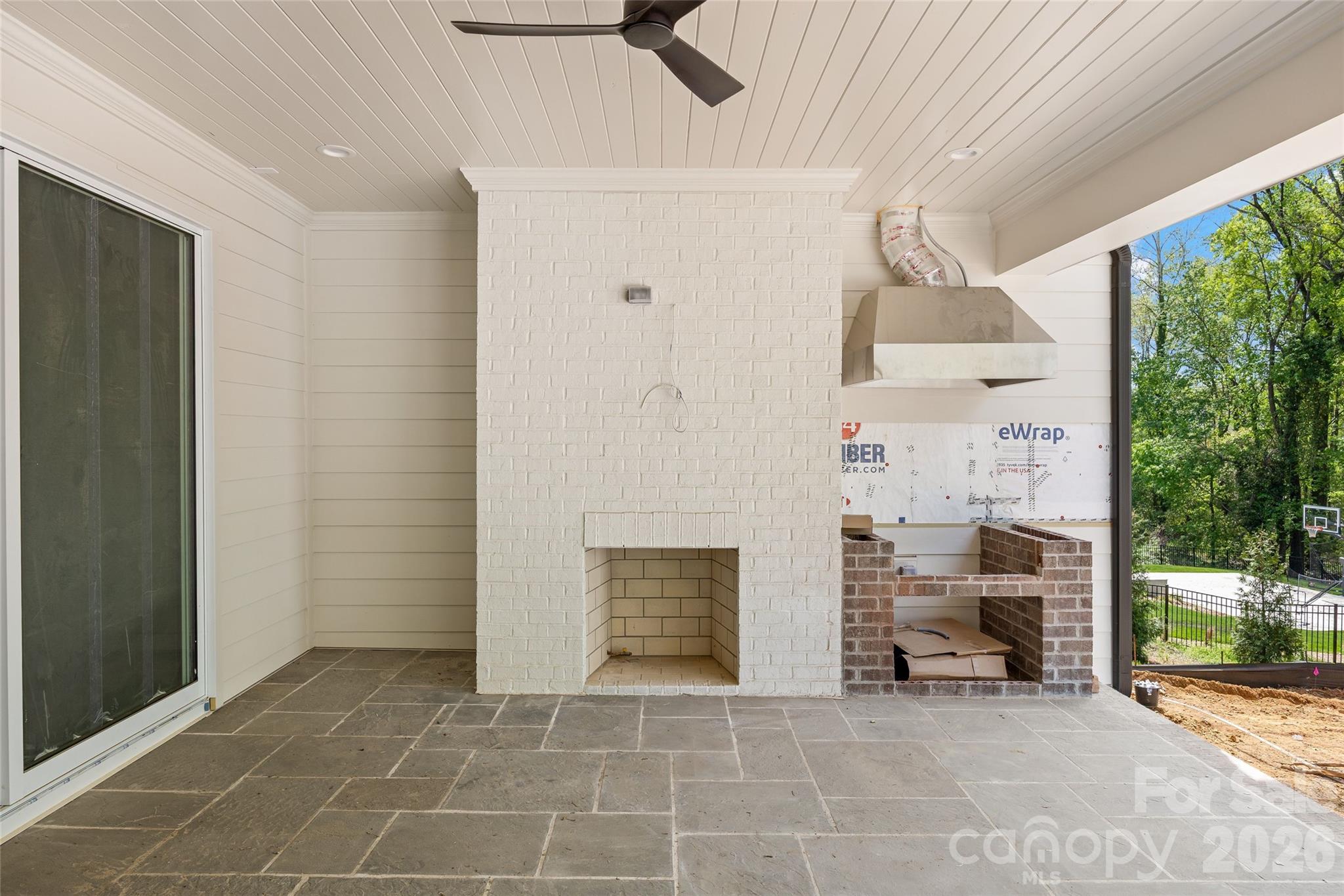 4628 Water Oak Road Charlotte, NC 28211 - Photo 10 of 26