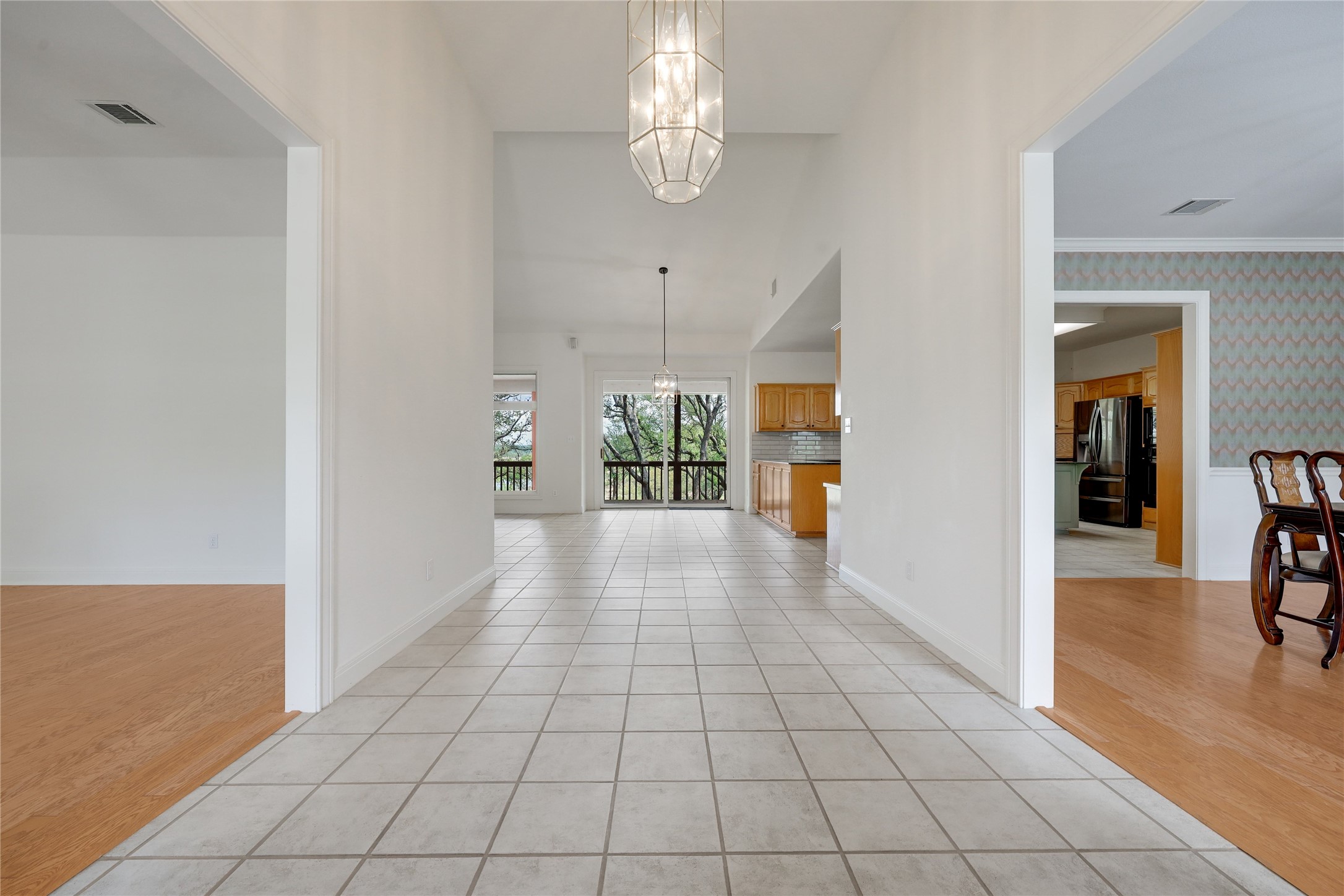 21604 Arrowhead Point Lago Vista, TX 78645 - Photo 11 of 40