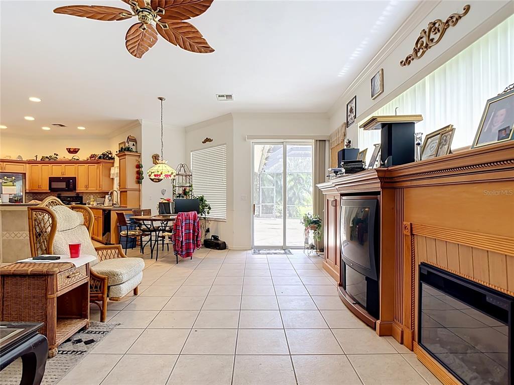 2221 Oxford Ridge Circle Lehigh Acres, FL 33973 - Photo 17 of 98