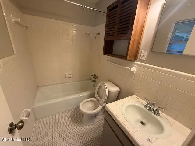 $1,800 | 2276 Sunkist Country Club Road, Biloxi, MS 39532