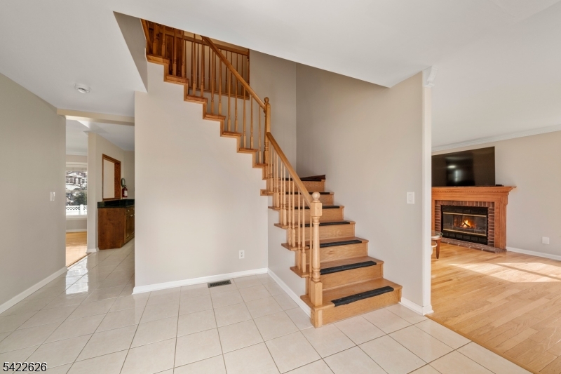 78 North Shore Road Denville, NJ 07834 - Photo 11 of 28