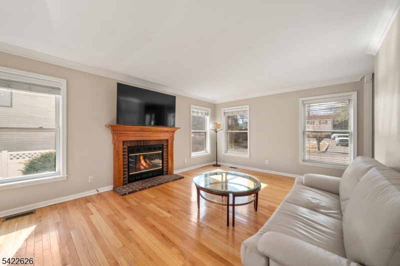 78 North Shore Road Denville, NJ 07834 - Photo 3 of 28