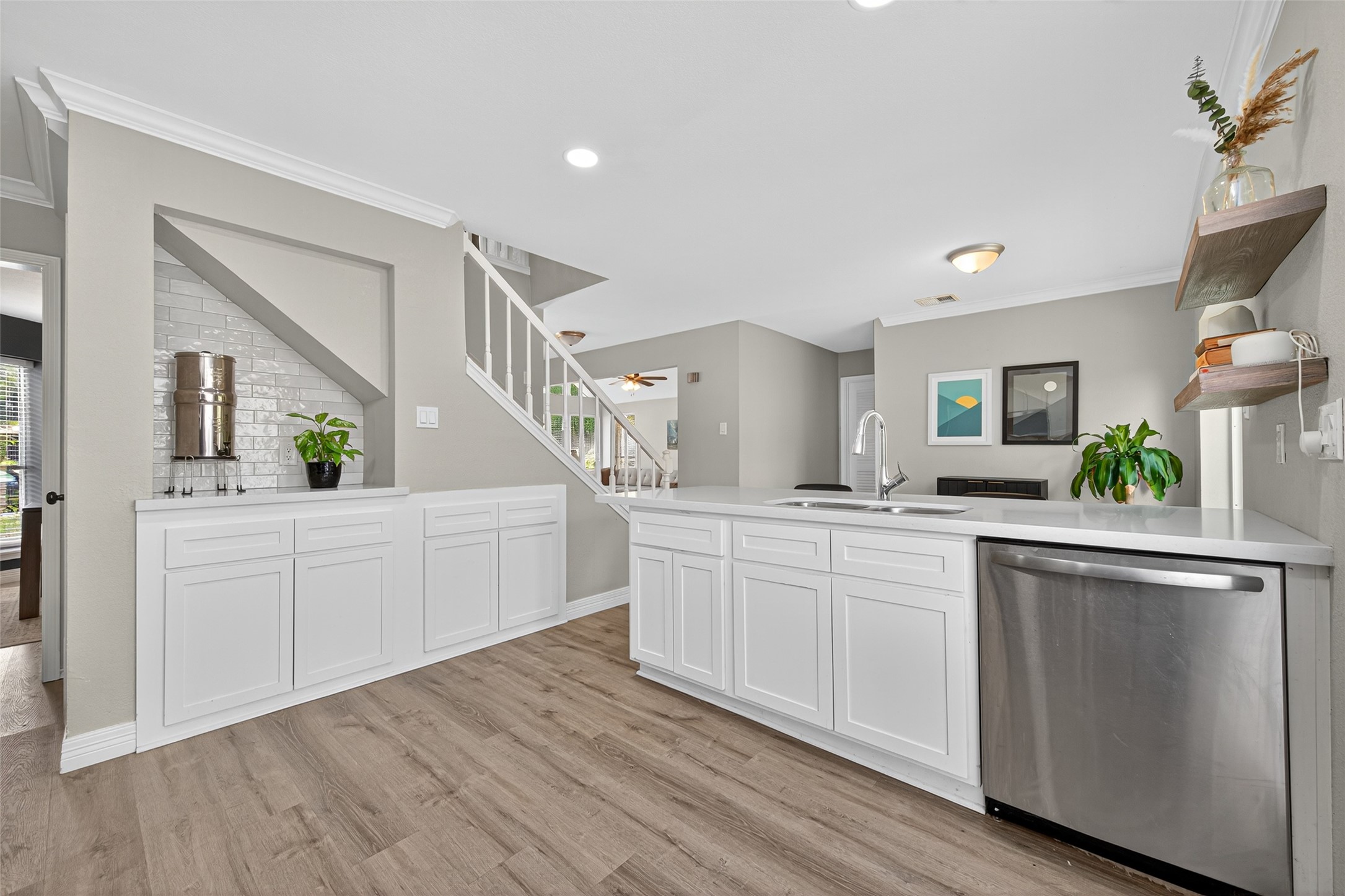 56 North Morningwood Court Spring, TX 77380 - Photo 19 of 50 Kitchen island centrally located