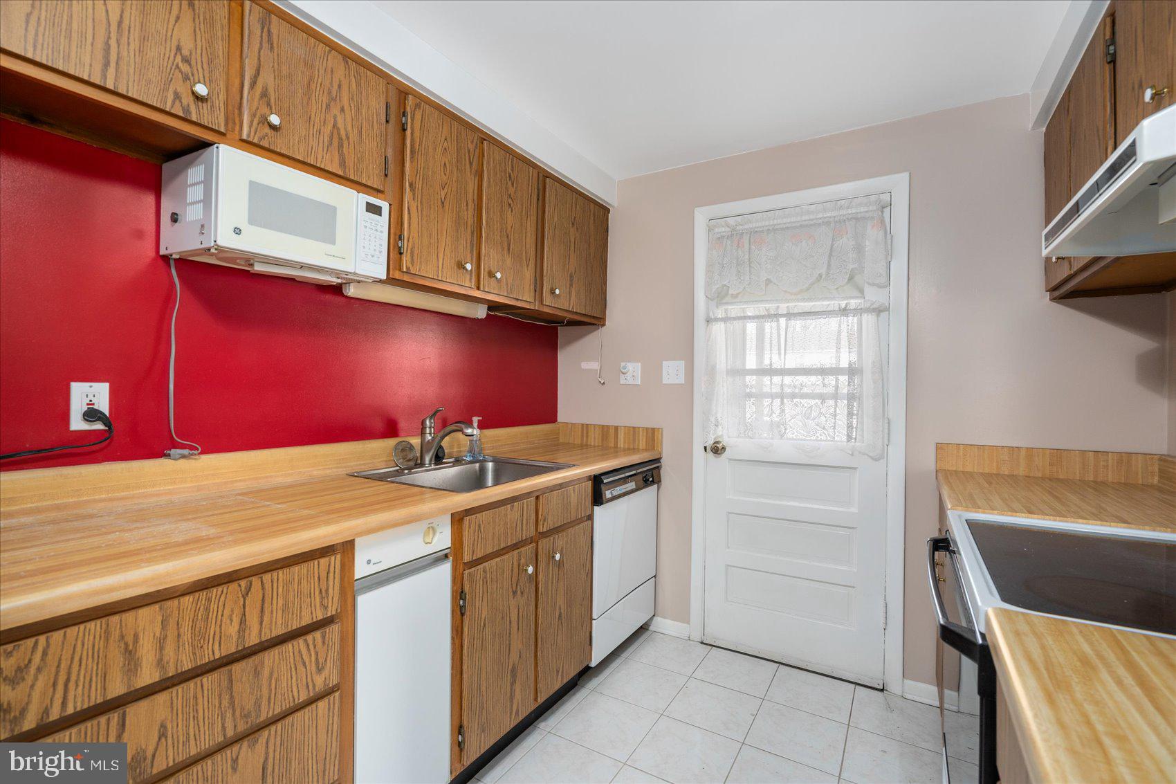 14 Lockett Court Baltimore, MD 21221 - Photo 11 of 37