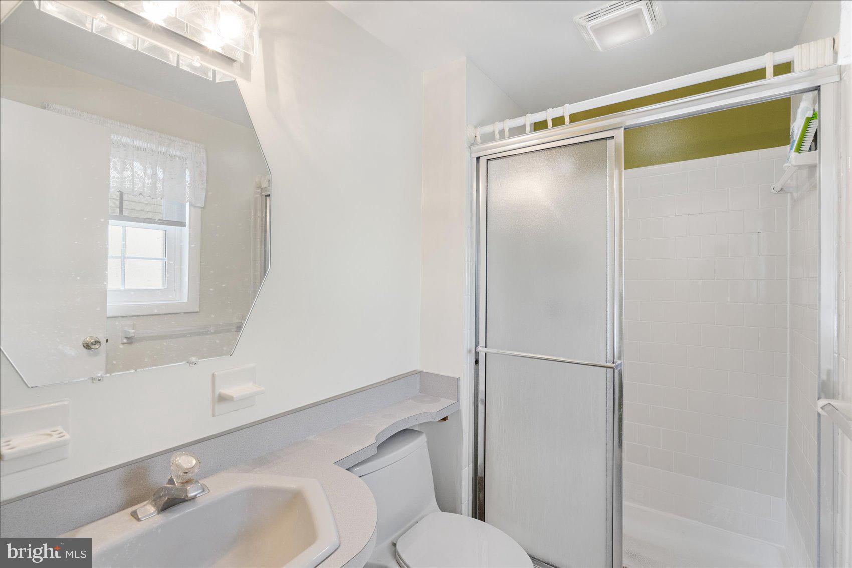 14 Lockett Court Baltimore, MD 21221 - Photo 18 of 37