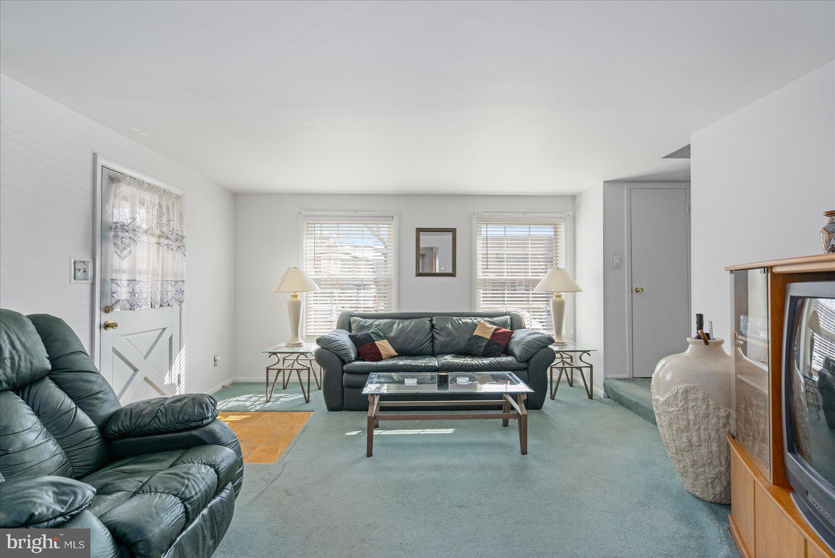 14 Lockett Court Baltimore, MD 21221 - Photo 5 of 37