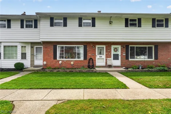 $140,000 | 27651 Lakeshore Boulevard, Unit C4, Euclid, OH 44132
