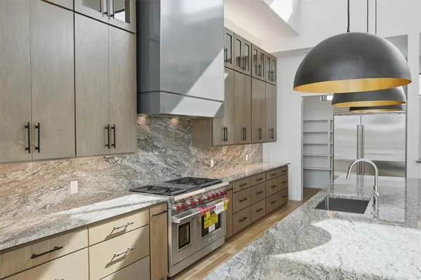 $2,695,000 | 961 East Hells Gate Drive, Strawn, TX 76475