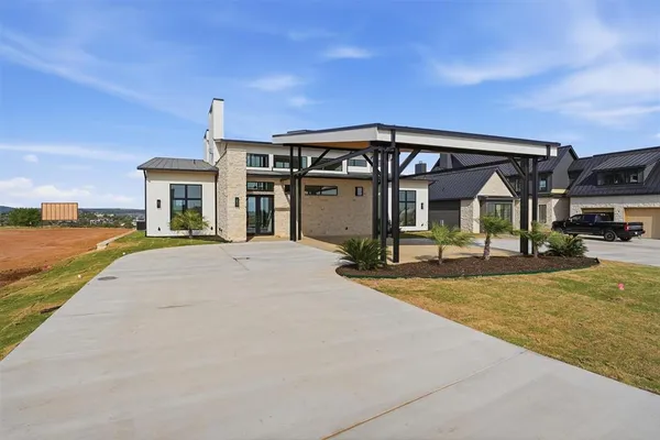 $2,695,000 | 961 East Hells Gate Drive, Strawn, TX 76475