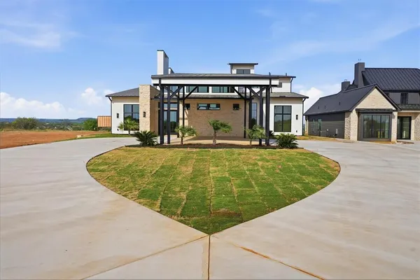 $2,695,000 | 961 East Hells Gate Drive, Strawn, TX 76475