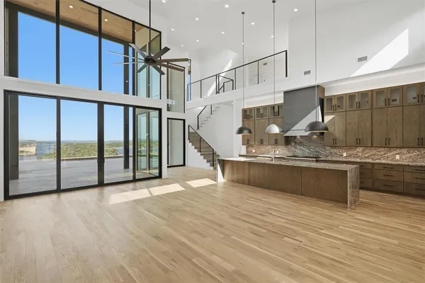 $2,695,000 | 961 East Hells Gate Drive, Strawn, TX 76475