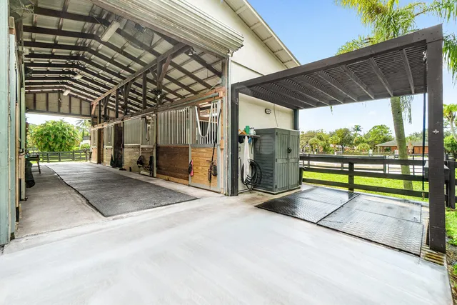 $1,995,000 | 2317 Fawn Drive, Loxahatchee, FL 33470