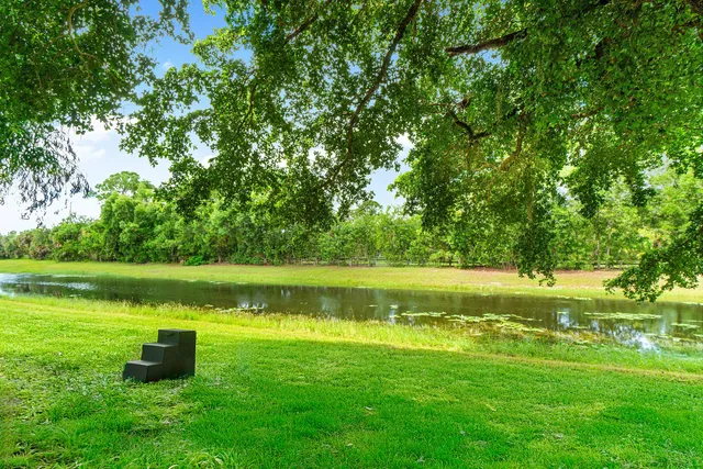 $1,995,000 | 2317 Fawn Drive, Loxahatchee, FL 33470