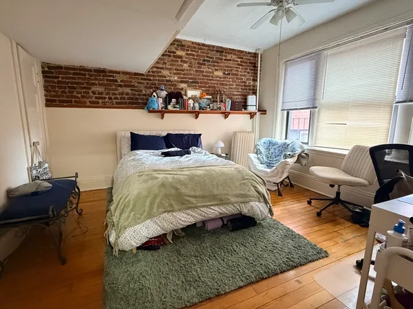 $2,000 | 1234 Commonwealth Avenue, Unit 10, Boston, MA 02134