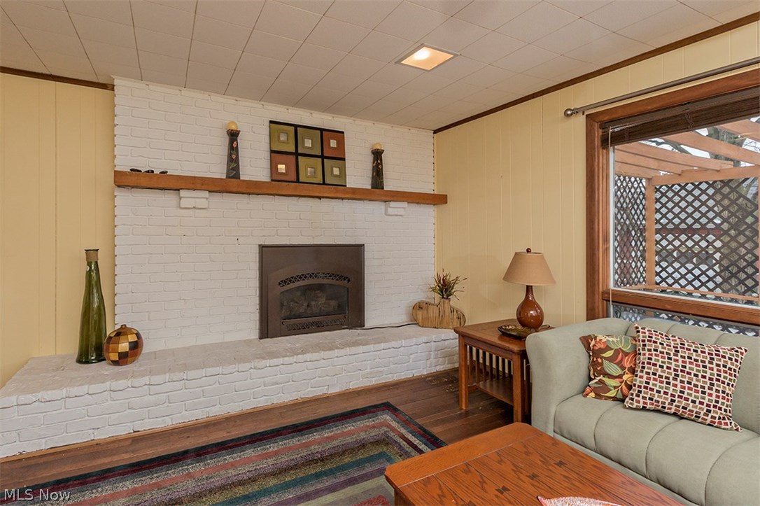 1772 Sunview Road Cleveland, OH 44124 - Photo 8 of 20