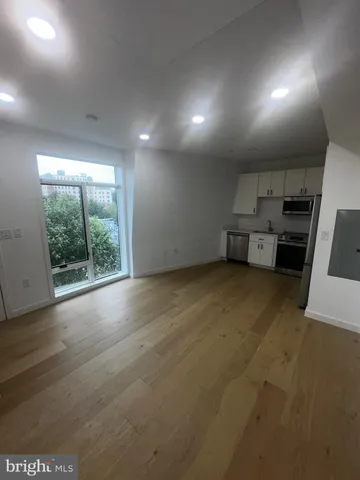 a view of a livingroom with furniture