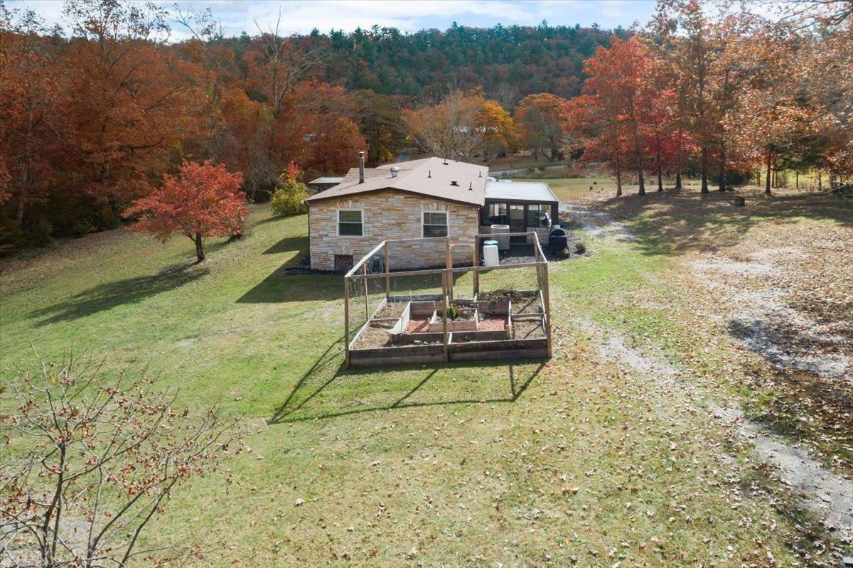 2817 Reesedale Road Elliston, VA 24087 - Photo 20 of 26 Gallery Image 20