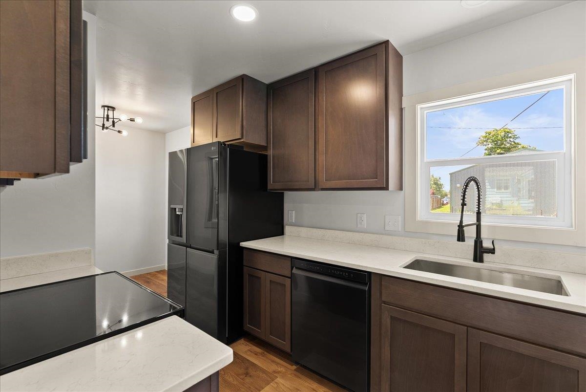 1403 North Farr Road Spokane, WA 99206 - Photo 9 of 40