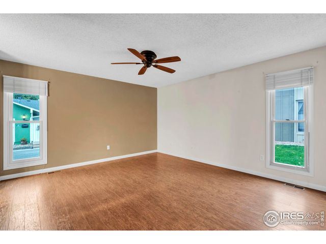 an empty room with window