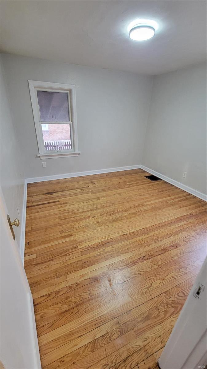 531 Chambers Road St. Louis, MO 63137 - Photo 8 of 13 Gallery Image 8
