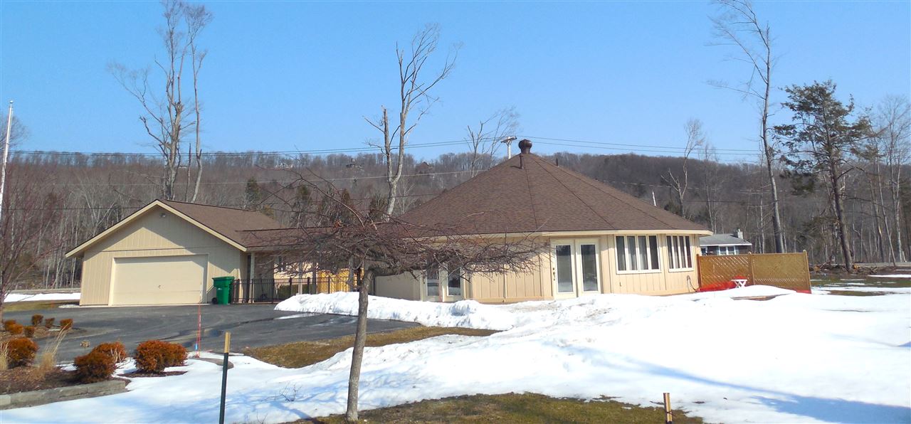 6924 South Dunns Farm Road Maple City, MI 49664 - Photo 45 of 49 1812694-44.JPG