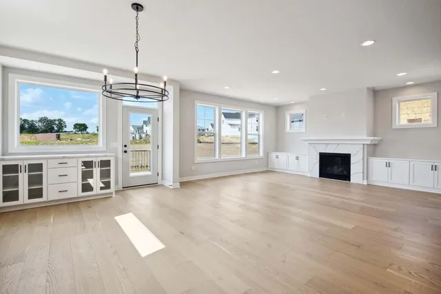 $997,335 | 5512 Vista Trail, Victoria, MN 55318