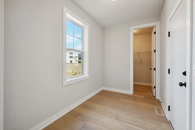 $997,335 | 5512 Vista Trail, Victoria, MN 55318