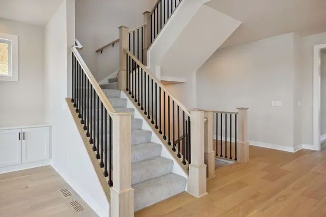 $997,335 | 5512 Vista Trail, Victoria, MN 55318